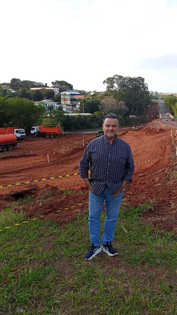 Ricardo Madalena em visita técnica à obra da Ponte SP-225